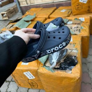 Crocs Footwear Pallet Lot – Approx. 150 Pairs