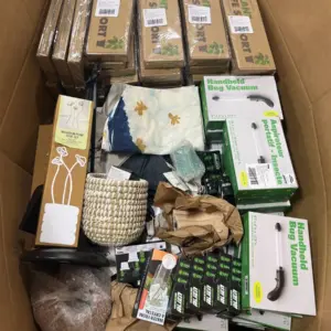 Assorted Garden Products Pallet – Planters & Watering – Lot 3