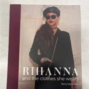 Assorted Books Pallet – 388 lb New Name-Brand Lot