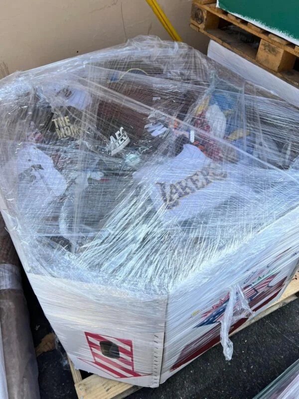 Wholesale Assorted Clothing Pallet – 300 Pieces of 100 New Garments