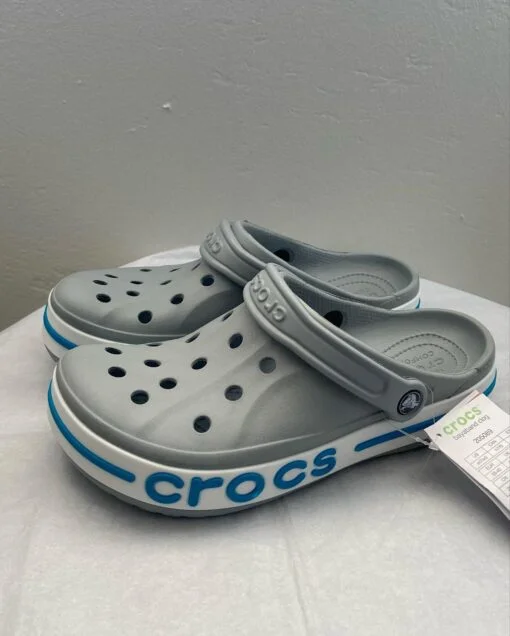 buy Crocs shoes liquidation pallets