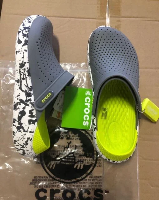 Crocs Clearance Lot, 200 Unworn Pairs, MSRP A$16,500+
