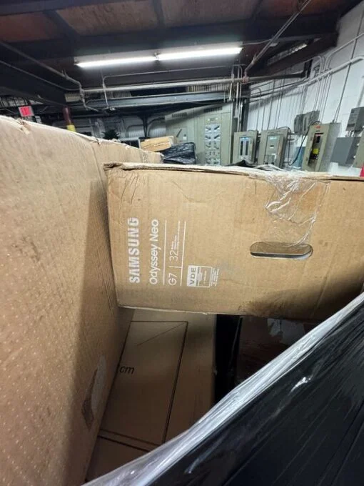 PALLET FROM NEG – Salvage – Monitors – ITEMS: 24 – MSRP: 11,400