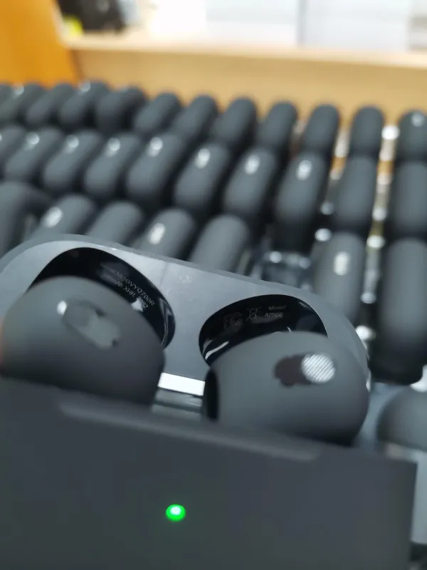 AirPods wholesale pallets USA distributor