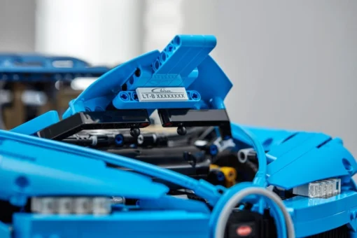 Lego 42083 Bugatti Chiron BRAND NEW