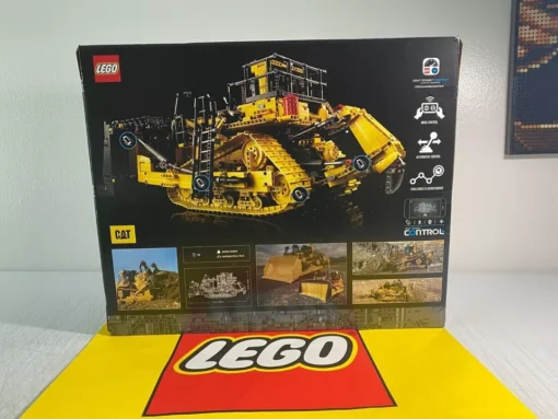 LEGO TECHNIC: App-Controlled Cat D11 Bulldozer (42131)