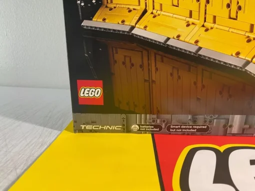 LEGO TECHNIC: App-Controlled Cat D11 Bulldozer (42131)