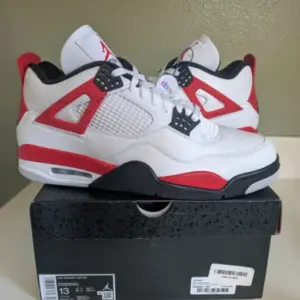Sneaker Liquidation Pallet – 300 New Boxed Pairs, Twelve Brands